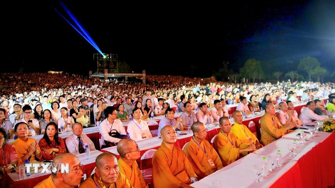 Thủ tướng dự Lễ Công bố Di sản Thế giới Yên Tử-Vĩnh Nghiêm-Côn Sơn, Kiếp Bạc- Ảnh 1. Thủ tướng dự Lễ Công bố Di sản Thế giới Yên Tử-Vĩnh Nghiêm-Côn Sơn, Kiếp Bạc- Ảnh 1.