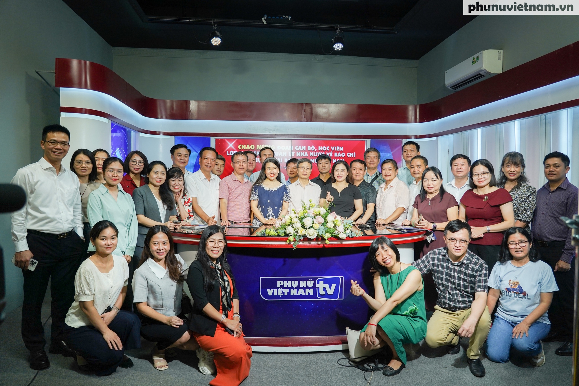 Đoàn cán bộ, học viên Học viện Báo chí và Tuyên truyền đến thực tế tại Báo Phụ nữ Việt Nam- Ảnh 16. Đoàn cán bộ, học viên Học viện Báo chí và Tuyên truyền đến thực tế tại Báo Phụ nữ Việt Nam- Ảnh 16.