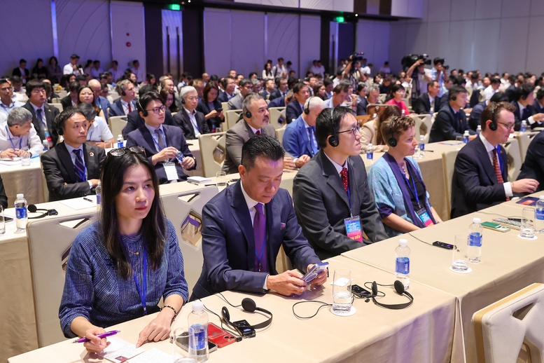 Thủ tướng: Trung tâm tài chính quốc tế là nơi pháp luật được "thiết kế cho tương lai"- Ảnh 9. Thủ tướng: Trung tâm tài chính quốc tế là nơi pháp luật được "thiết kế cho tương lai"- Ảnh 9.