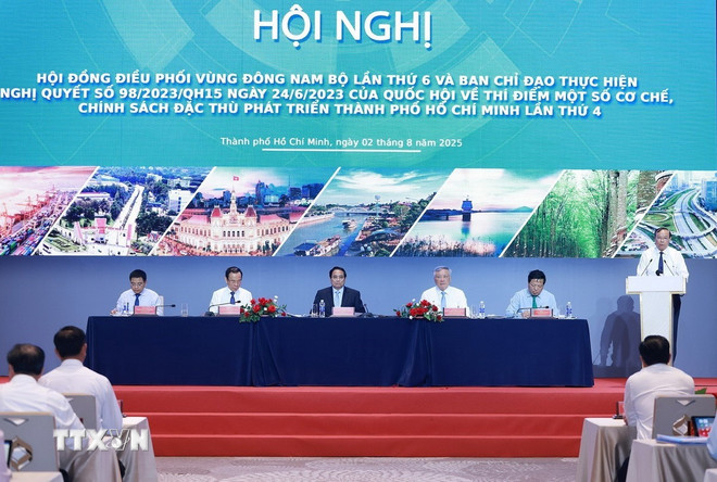 Thủ tướng: TPHCM phát huy cơ chế đặc thù hiệu quả hơn với "5 đi đầu"- Ảnh 1.