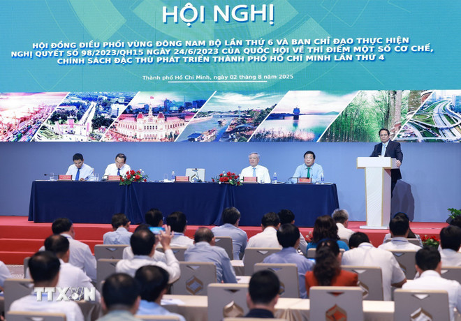 Thủ tướng: TPHCM phát huy cơ chế đặc thù hiệu quả hơn với "5 đi đầu"- Ảnh 2.