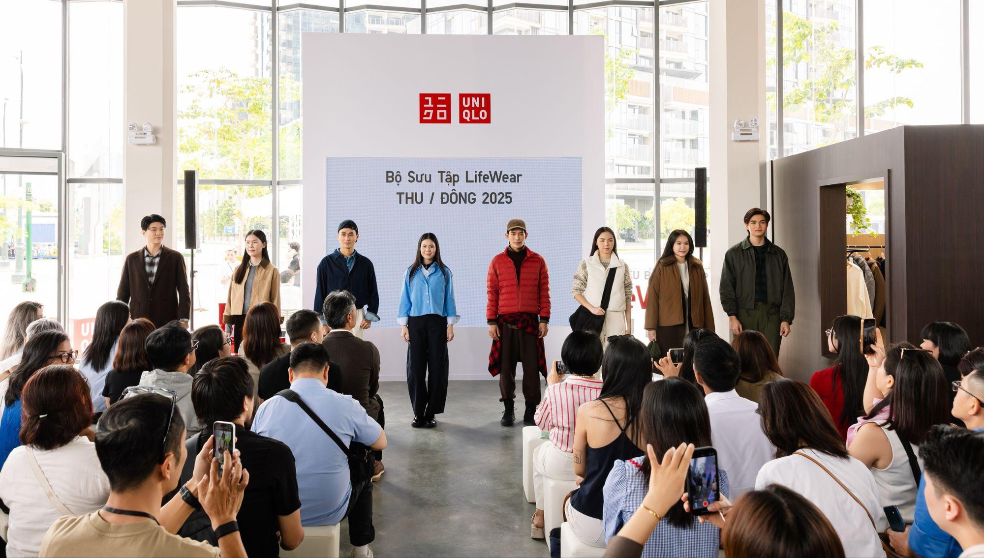 UNIQLO hé lộ 2 phong cách kinh điển chủ đạo cho mùa Thu Đông- Ảnh 1.