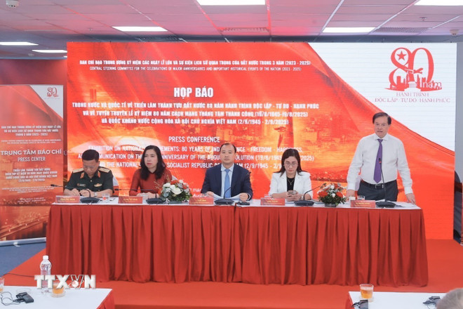 Phóng viên được đảm bảo tác nghiệp tốt nhất tại Triển lãm thành tựu đất nước- Ảnh 2.