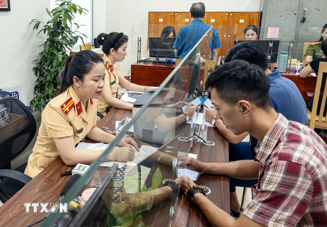 Người dân có phải đổi biển số xe mới sau khi sáp nhập tỉnh, thành phố hay không?- Ảnh 1.