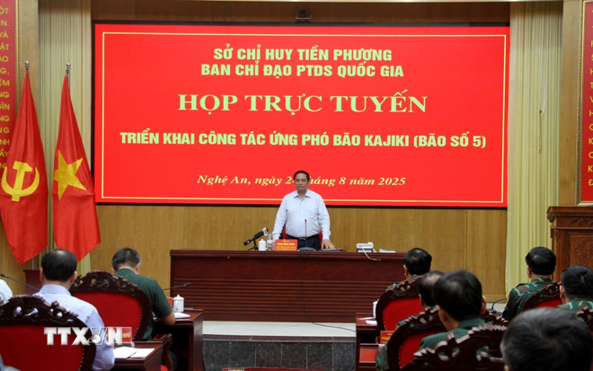 Thủ tướng: Sẵn sàng lực lượng ứng cứu, đặt tính mạng của dân là trên hết- Ảnh 1. Thủ tướng: Sẵn sàng lực lượng ứng cứu, đặt tính mạng của dân là trên hết- Ảnh 1.