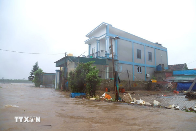 Thủ tướng yêu cầu khắc phục nhanh nhất hậu quả bão số 5, ứng phó mưa lũ sau bão- Ảnh 1.