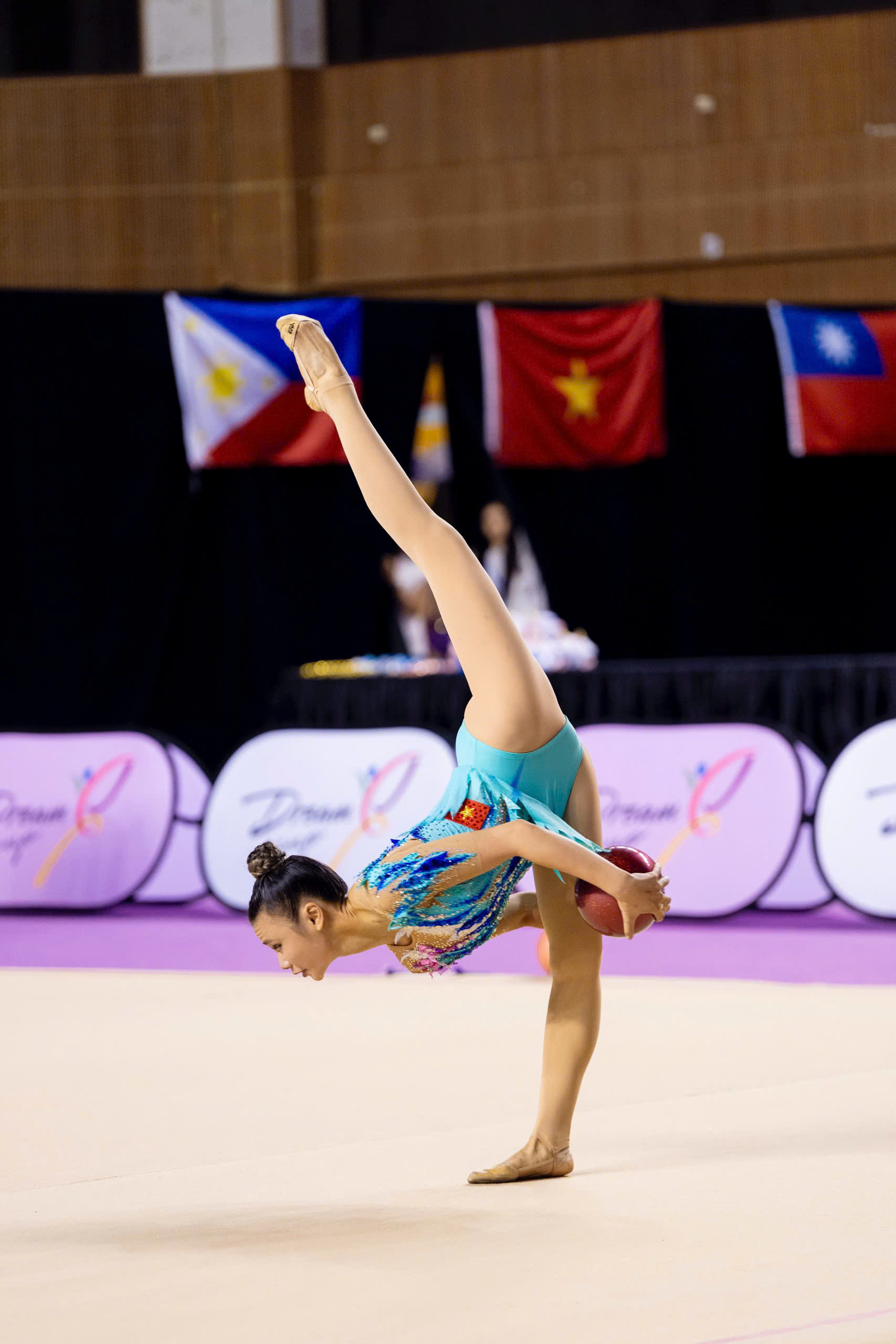 Huấn luyện viên Nguyễn Thu Hà và học trò thắng lớn ở Giải thể dục nghệ thuật quốc tế- Ảnh 3. Huấn luyện viên Nguyễn Thu Hà và học trò thắng lớn ở Giải thể dục nghệ thuật quốc tế- Ảnh 3.
