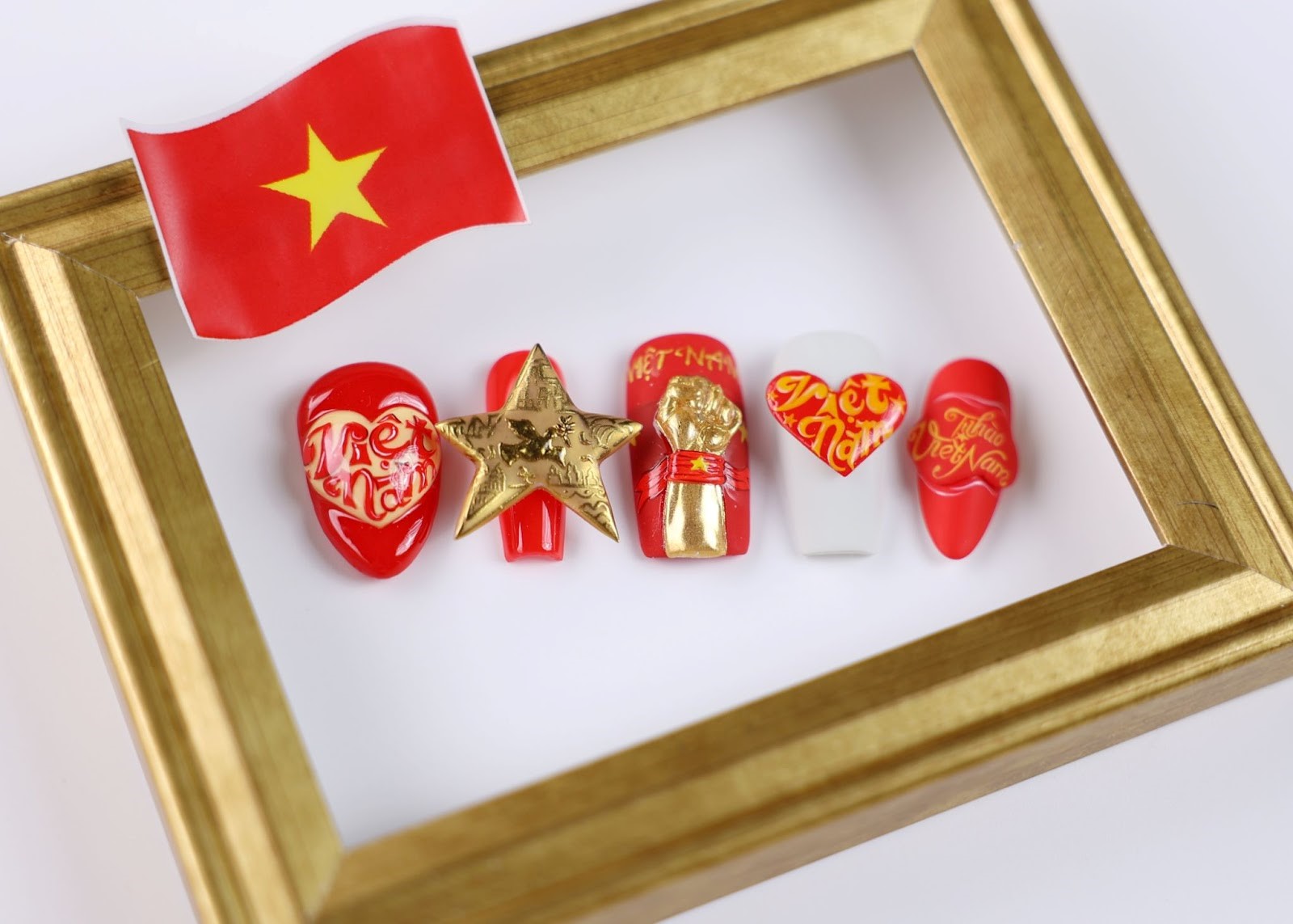 Kelly Pang Nail lan tỏa tinh thần yêu nước qua nghệ thuật nail nhân dịp 80 năm Quốc khánh - Ảnh 1. Kelly Pang Nail lan tỏa tinh thần yêu nước qua nghệ thuật nail nhân dịp 80 năm Quốc khánh - Ảnh 1.