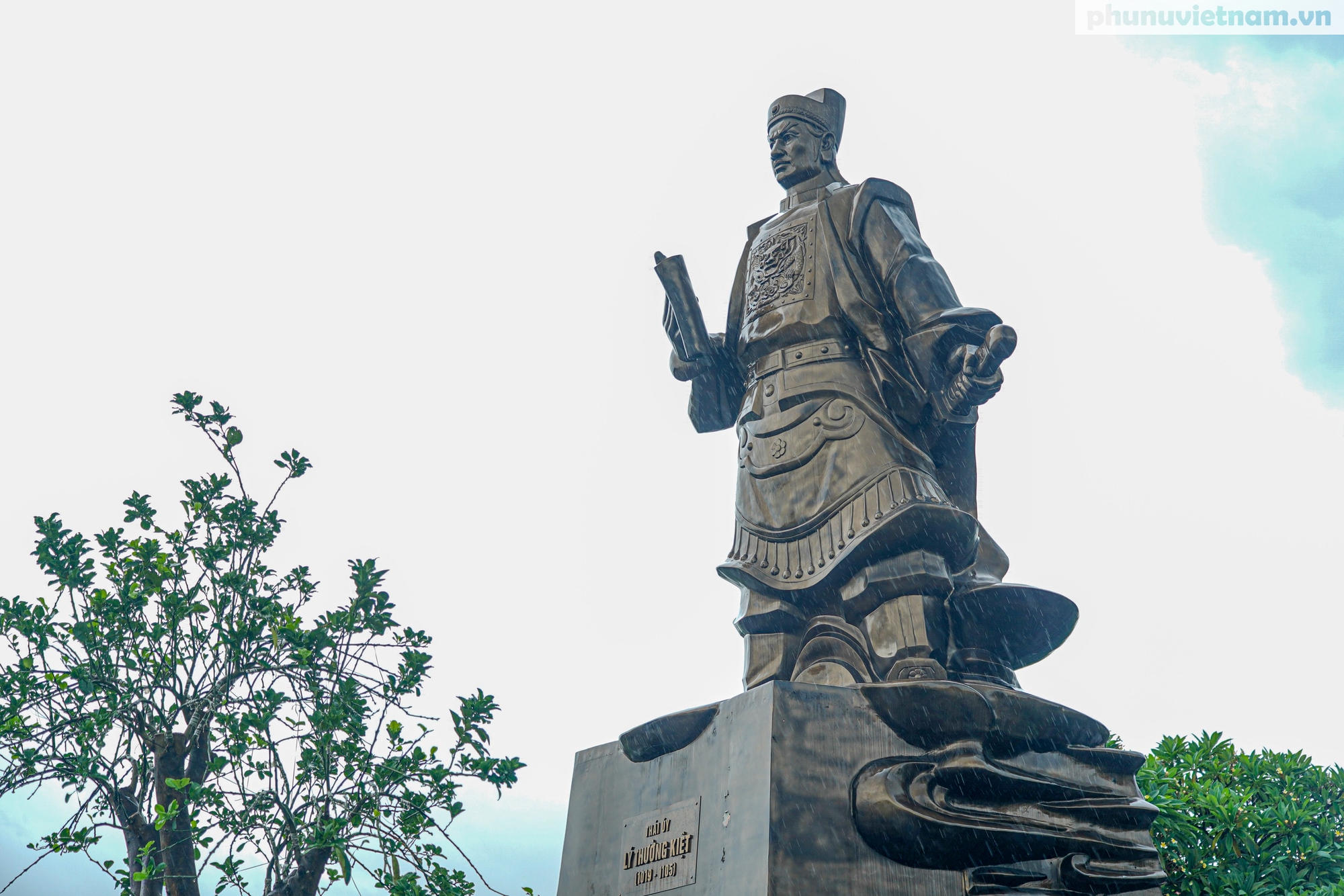 Đền thờ, Tượng đài Lý Thường Kiệt - "Địa chỉ đỏ" bên dòng Như Nguyệt lịch sử- Ảnh 5. Đền thờ, Tượng đài Lý Thường Kiệt - "Địa chỉ đỏ" bên dòng Như Nguyệt lịch sử- Ảnh 5.