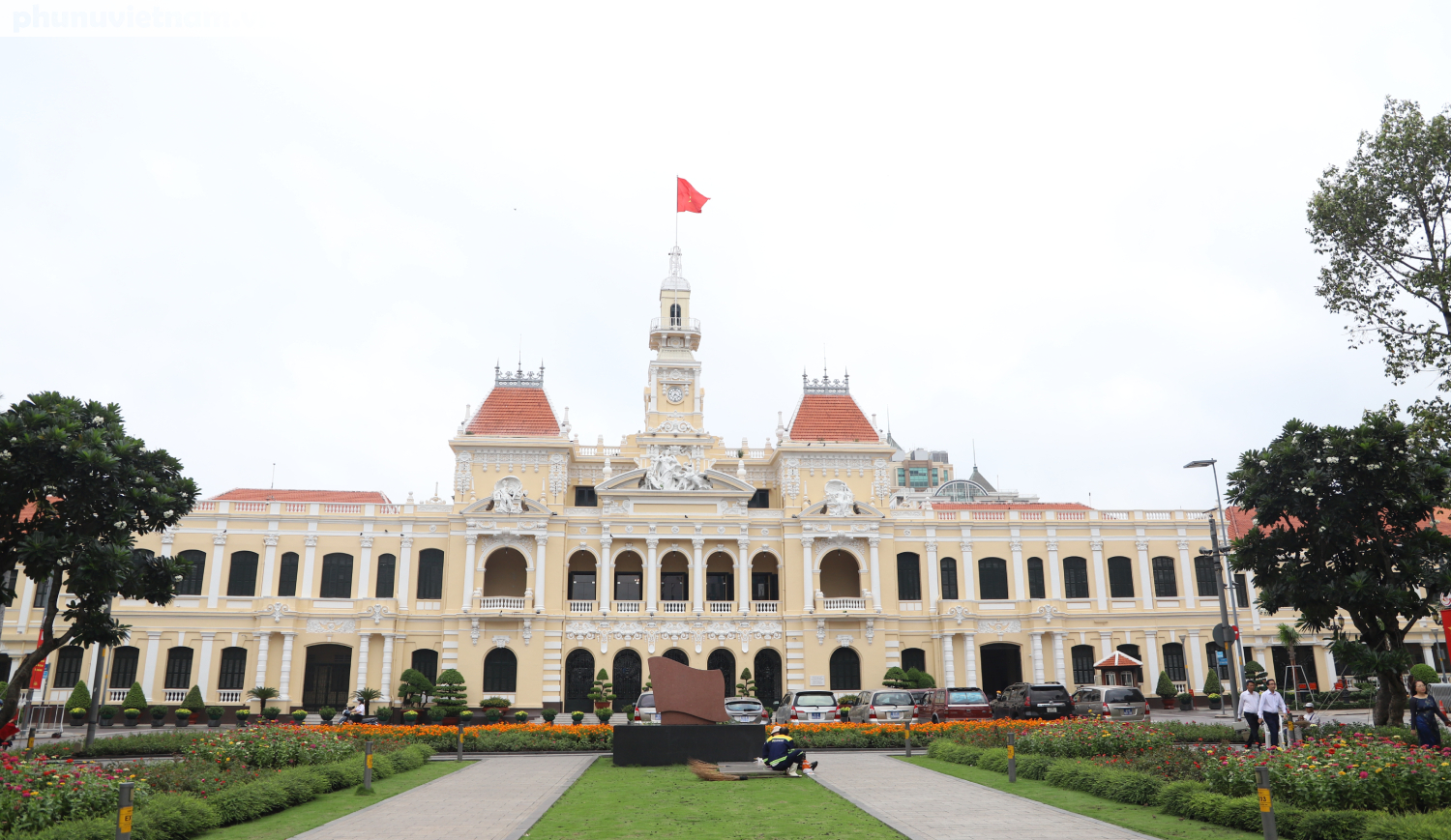 TPHCM rực rỡ cờ hoa mừng Quốc khánh 2/9 - Ảnh 1. TPHCM rực rỡ cờ hoa mừng Quốc khánh 2/9 - Ảnh 1.