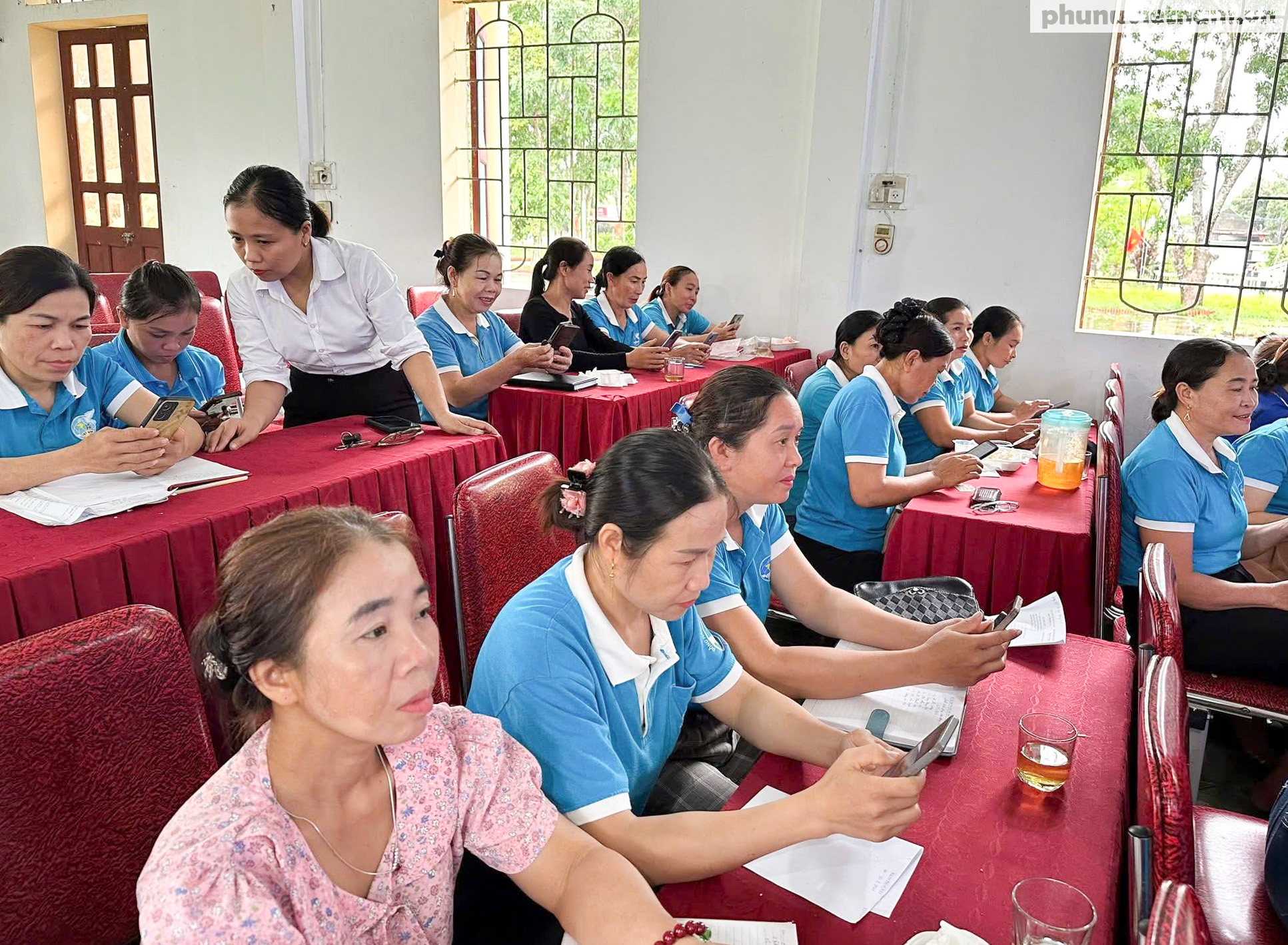Phụ nữ Mường Ham tự tin bước vào chuyển đổi số- Ảnh 3. Phụ nữ Mường Ham tự tin bước vào chuyển đổi số- Ảnh 3.