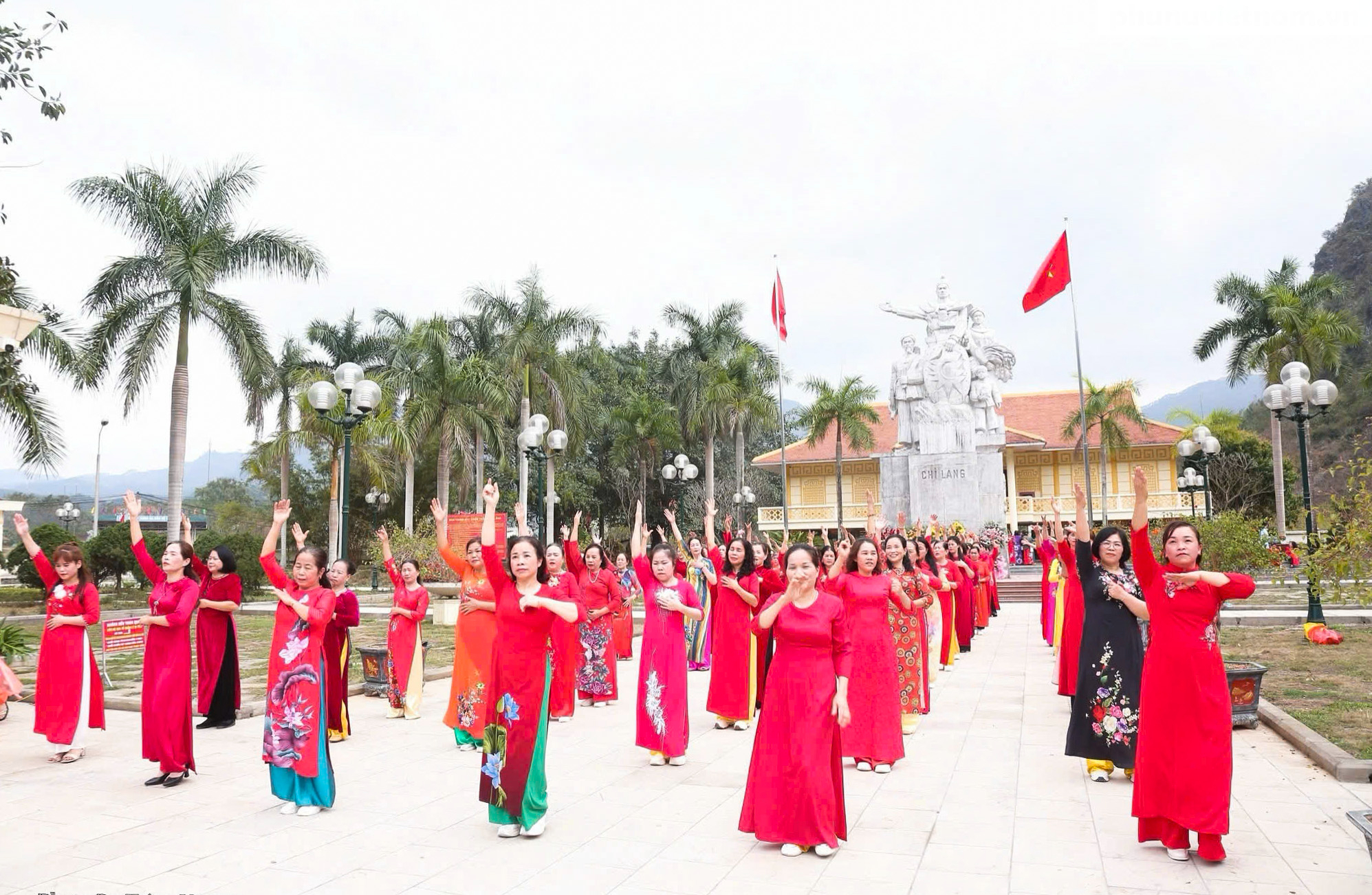 Lạng Sơn: Hơn 1.000 hội viên, phụ nữ đồng diễn dân vũ mừng 80 năm Quốc khánh- Ảnh 1.