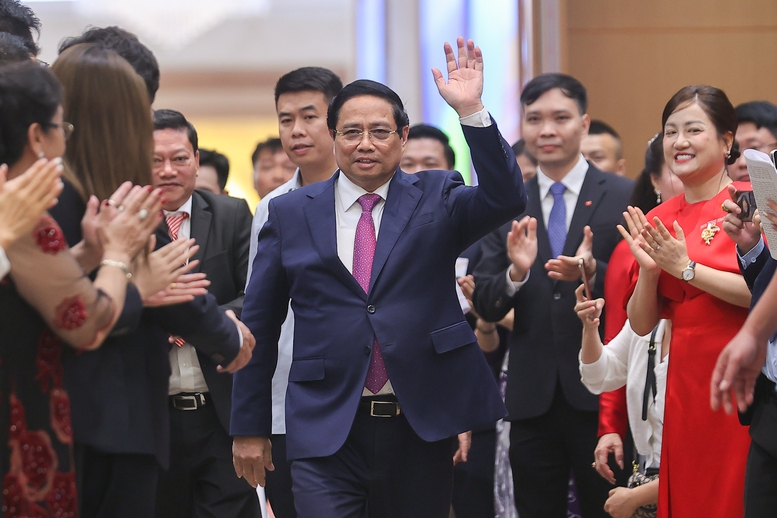 Thủ tướng gửi 3 thông điệp quan trọng sau 80 năm doanh nghiệp đồng hành cùng đất nước- Ảnh 1. Thủ tướng gửi 3 thông điệp quan trọng sau 80 năm doanh nghiệp đồng hành cùng đất nước- Ảnh 1.