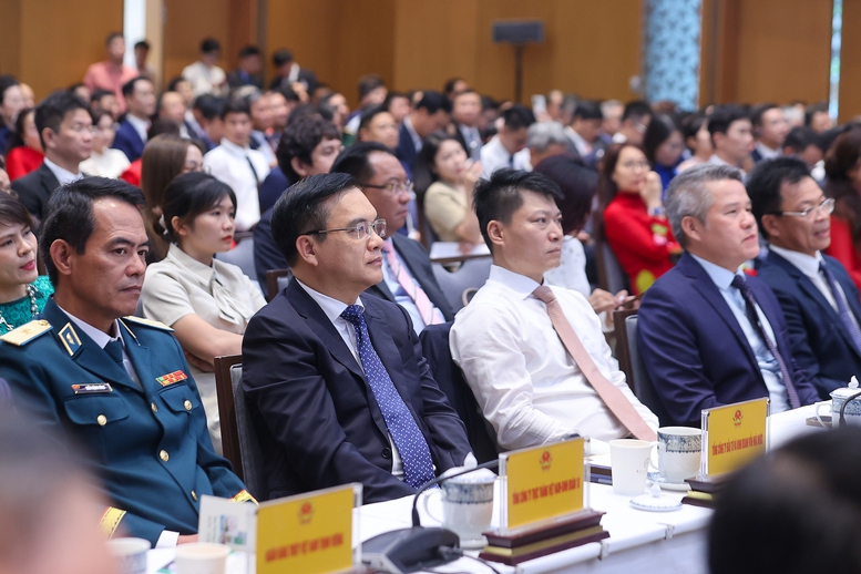 Thủ tướng gửi 3 thông điệp quan trọng sau 80 năm doanh nghiệp đồng hành cùng đất nước- Ảnh 10. Thủ tướng gửi 3 thông điệp quan trọng sau 80 năm doanh nghiệp đồng hành cùng đất nước- Ảnh 10.