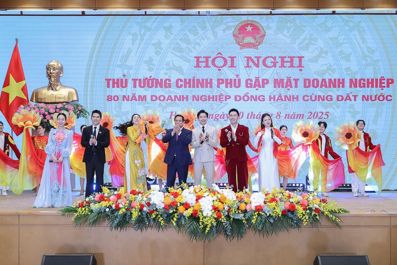 Thủ tướng gửi 3 thông điệp quan trọng sau 80 năm doanh nghiệp đồng hành cùng đất nước- Ảnh 13. Thủ tướng gửi 3 thông điệp quan trọng sau 80 năm doanh nghiệp đồng hành cùng đất nước- Ảnh 13.