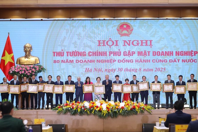 Thủ tướng gửi 3 thông điệp quan trọng sau 80 năm doanh nghiệp đồng hành cùng đất nước- Ảnh 12. Thủ tướng gửi 3 thông điệp quan trọng sau 80 năm doanh nghiệp đồng hành cùng đất nước- Ảnh 12.