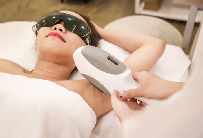Triệt lông - Giải pháp chăm sóc sắc đẹp hiện đại bạn nên thử một lần trong đời- Ảnh 1. Triệt lông - Giải pháp chăm sóc sắc đẹp hiện đại bạn nên thử một lần trong đời- Ảnh 1.