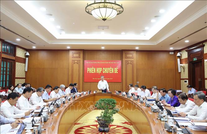 Tổng Bí thư Tô Lâm chủ trì phiên họp Ban Chỉ đạo Trung ương về hoàn thiện thể chế, pháp luật- Ảnh 3. Tổng Bí thư Tô Lâm chủ trì phiên họp Ban Chỉ đạo Trung ương về hoàn thiện thể chế, pháp luật- Ảnh 3.