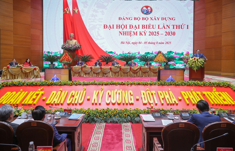 Bộ trưởng Trần Hồng Minh làm Bí thư Đảng ủy Bộ Xây dựng nhiệm kỳ 2025 - 2030- Ảnh 4. Bộ trưởng Trần Hồng Minh làm Bí thư Đảng ủy Bộ Xây dựng nhiệm kỳ 2025 - 2030- Ảnh 4.