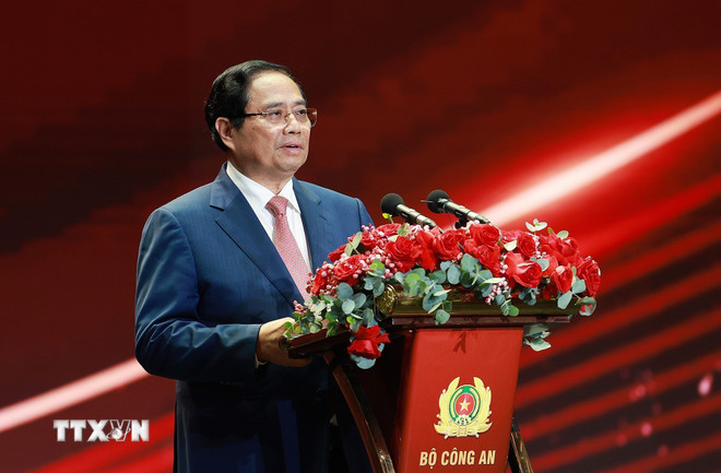 Thủ tướng: Công an nhân dân là "điểm tựa bình yên" của Nhân dân- Ảnh 1. Thủ tướng: Công an nhân dân là "điểm tựa bình yên" của Nhân dân- Ảnh 1.