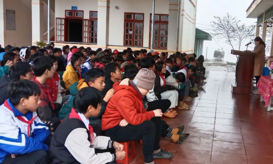 Tà Xùa: Tập trung giải quyết nỗi lo trẻ em suy dinh dưỡng và bỏ học- Ảnh 3.
