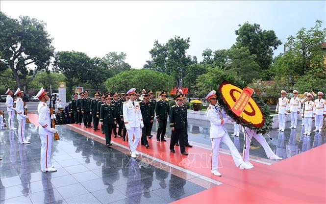 80 năm Quốc khánh: Lãnh đạo Đảng, Nhà nước vào Lăng viếng Chủ tịch Hồ Chí Minh- Ảnh 18. 80 năm Quốc khánh: Lãnh đạo Đảng, Nhà nước vào Lăng viếng Chủ tịch Hồ Chí Minh- Ảnh 18.