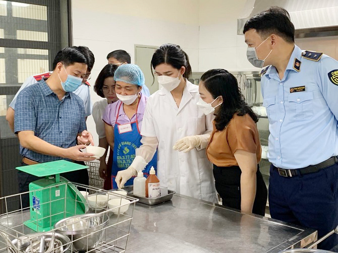 Phó Chủ tịch Hội LHPN Việt Nam Nguyễn Thị Thu Hiền là thành viên Ban Chỉ đạo liên ngành Trung ương về ATTP- Ảnh 1. Phó Chủ tịch Hội LHPN Việt Nam Nguyễn Thị Thu Hiền là thành viên Ban Chỉ đạo liên ngành Trung ương về ATTP- Ảnh 1.
