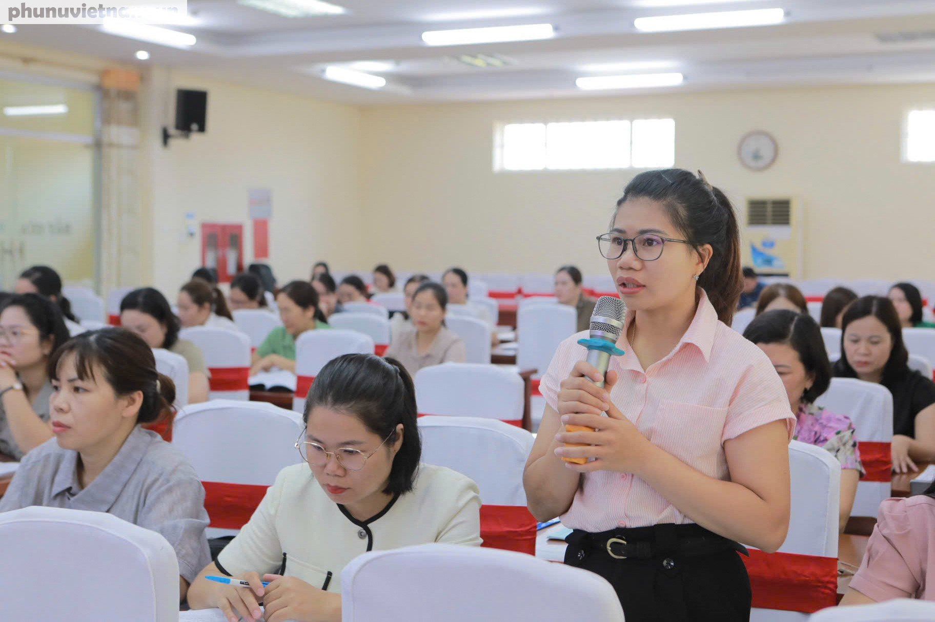 Lạng Sơn: Bồi dưỡng nghiệp vụ công tác Hội cho 65 Chủ tịch Hội LHPN cơ sở- Ảnh 1. Lạng Sơn: Bồi dưỡng nghiệp vụ công tác Hội cho 65 Chủ tịch Hội LHPN cơ sở- Ảnh 1.