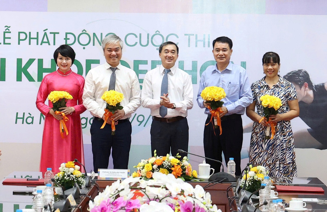Herbalife Việt Nam tiếp tục lan tỏa thông điệp sống khỏe đẹp qua "Tôi khỏe đẹp hơn"- Ảnh 2. Herbalife Việt Nam tiếp tục lan tỏa thông điệp sống khỏe đẹp qua "Tôi khỏe đẹp hơn"- Ảnh 2.