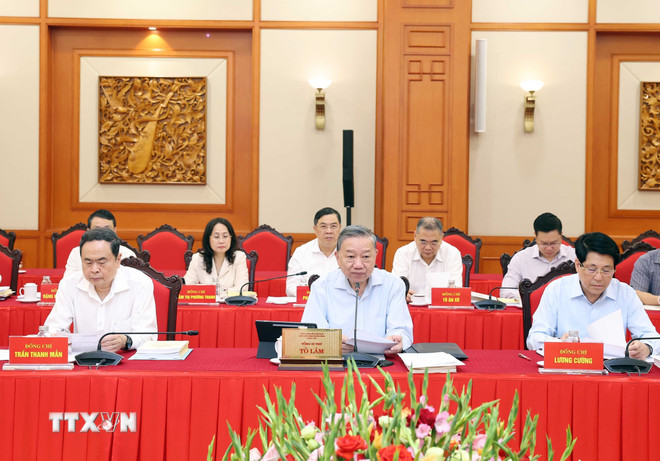 Bộ Chính trị làm việc với Ban Thường vụ Đảng ủy Chính phủ- Ảnh 1. Bộ Chính trị làm việc với Ban Thường vụ Đảng ủy Chính phủ- Ảnh 1.