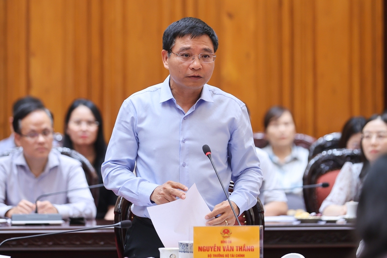 Thủ tướng: Ứng phó kịp thời, linh hoạt, phù hợp, hiệu quả với tác động, thách thức từ bên ngoài- Ảnh 3.