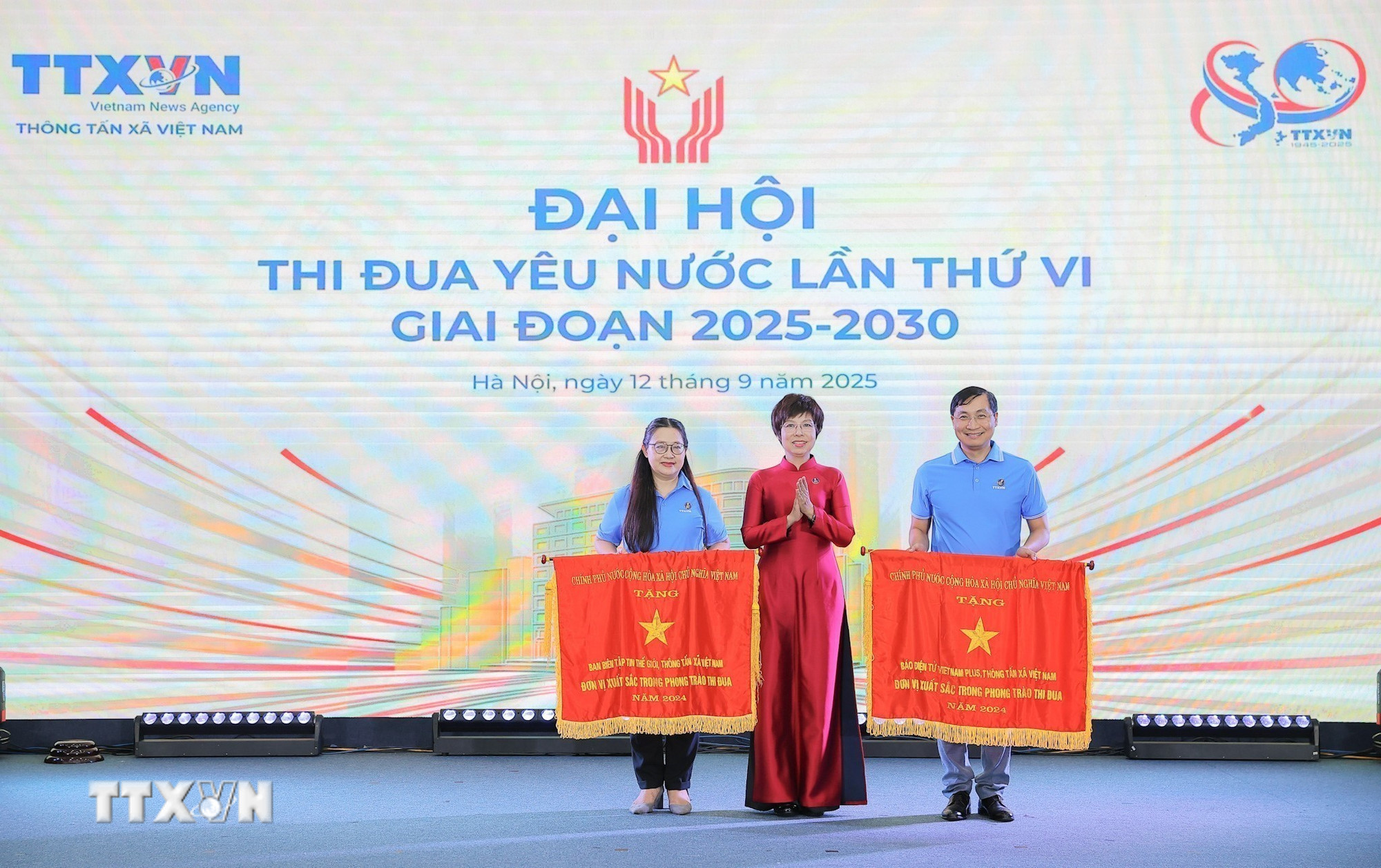 TTXVN nỗ lực đổi mới, sáng tạo trong kỷ nguyên vươn mình của dân tộc- Ảnh 7. TTXVN nỗ lực đổi mới, sáng tạo trong kỷ nguyên vươn mình của dân tộc- Ảnh 7.