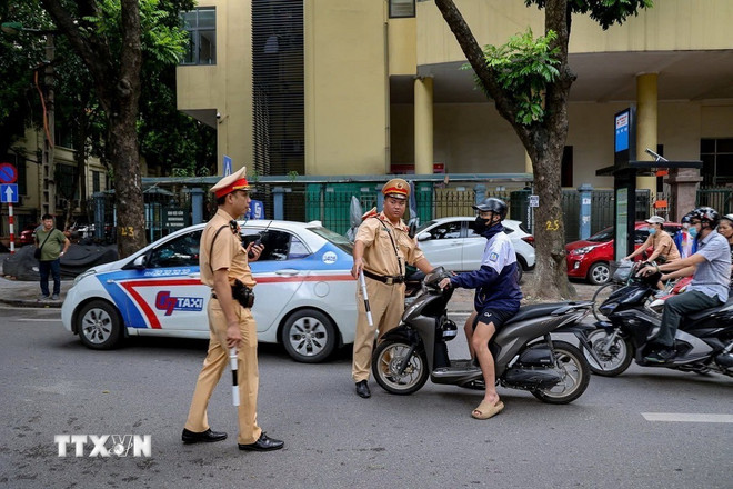 Hà Nội triển khai cao điểm xử lý học sinh, phụ huynh vi phạm giao thông- Ảnh 1.