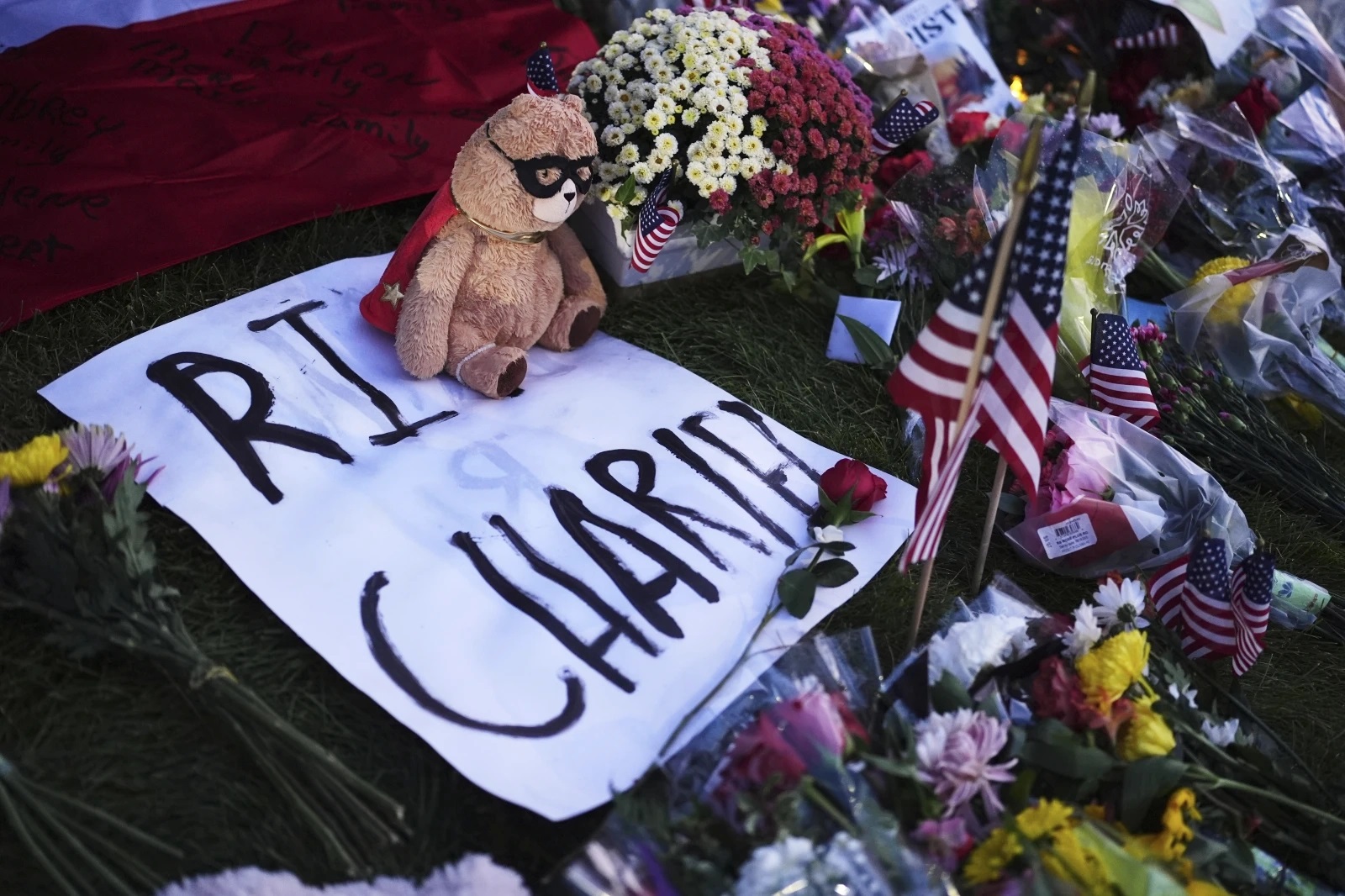 Nhiều sinh viên chấn thương tâm lý do chứng kiến vụ ám sát Charlie Kirk