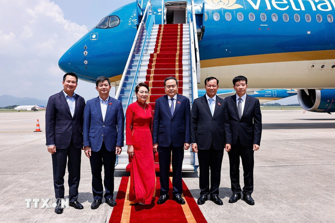 Chủ tịch Quốc hội lên đường tham dự AIPA-46 và thăm chính thức Malaysia- Ảnh 1. Chủ tịch Quốc hội lên đường tham dự AIPA-46 và thăm chính thức Malaysia- Ảnh 1.