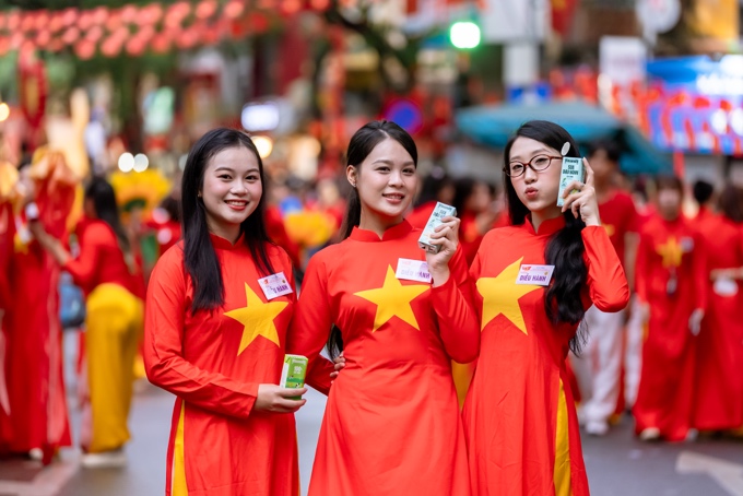 Vinamilk hòa nhịp cùng triệu trái tim mừng 80 năm Quốc khánh- Ảnh 5. Vinamilk hòa nhịp cùng triệu trái tim mừng 80 năm Quốc khánh- Ảnh 5.
