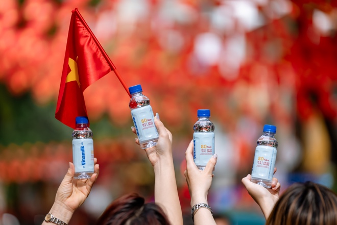 Vinamilk hòa nhịp cùng triệu trái tim mừng 80 năm Quốc khánh- Ảnh 11. Vinamilk hòa nhịp cùng triệu trái tim mừng 80 năm Quốc khánh- Ảnh 11.