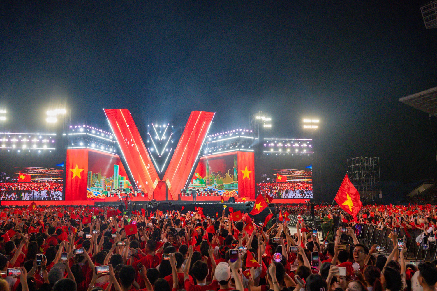Hòa nhịp đập yêu nước cùng các concert quốc gia- Ảnh 1. Hòa nhịp đập yêu nước cùng các concert quốc gia- Ảnh 1.
