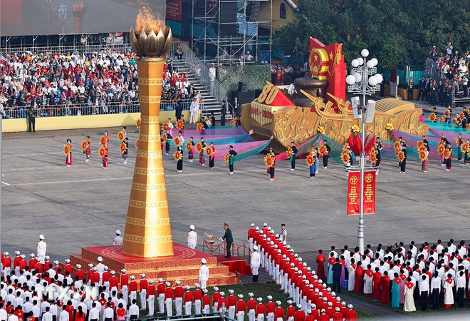 Kỷ niệm 80 năm Quốc khánh: Tiếp nối tinh thần bất khuất tiến vào kỷ nguyên mới- Ảnh 1. Kỷ niệm 80 năm Quốc khánh: Tiếp nối tinh thần bất khuất tiến vào kỷ nguyên mới- Ảnh 1.