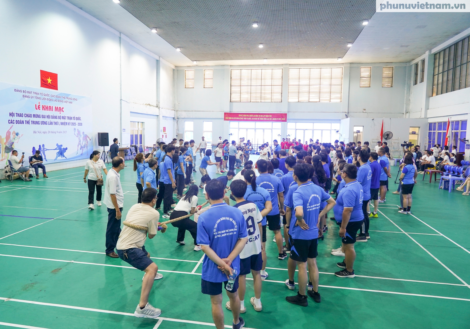 Sôi nổi Lễ khai mạc Hội thao chào mừng Đại hội Đảng bộ MTTQ, các đoàn thể Trung ương lần thứ I- Ảnh 10.