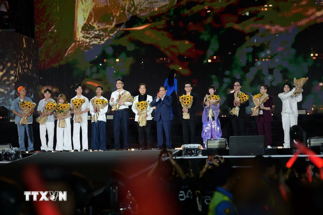 Thủ tướng Phạm Minh Chính dự đại nhạc hội "V Fest - Vietnam Today"- Ảnh 1.