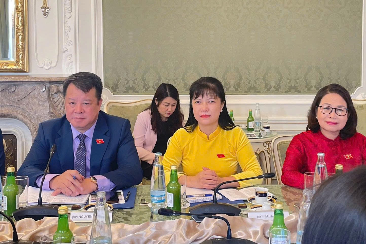 Phó Chủ tịch Quốc hội Nguyễn Thị Thanh thăm, làm việc tại Cộng hòa Czech- Ảnh 5. Phó Chủ tịch Quốc hội Nguyễn Thị Thanh thăm, làm việc tại Cộng hòa Czech- Ảnh 5.