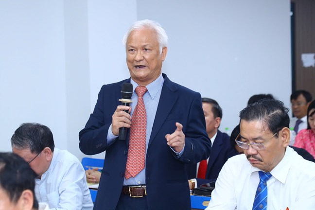 Văn kiện Đại hội cần bổ sung việc xây dựng đội ngũ đảng viên bảo vệ nền tảng tư tưởng của Đảng chuyên nghiệp, có bản lĩnh- Ảnh 2. Văn kiện Đại hội cần bổ sung việc xây dựng đội ngũ đảng viên bảo vệ nền tảng tư tưởng của Đảng chuyên nghiệp, có bản lĩnh- Ảnh 2.