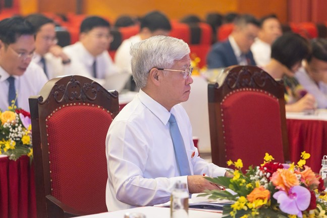 Những ý kiến thẳng thắn, sâu sắc đóng góp vào dự thảo Văn kiện trình Đại hội đại biểu Đảng bộ MTTQ, các đoàn thể Trung ương lần thứ I- Ảnh 3. Những ý kiến thẳng thắn, sâu sắc đóng góp vào dự thảo Văn kiện trình Đại hội đại biểu Đảng bộ MTTQ, các đoàn thể Trung ương lần thứ I- Ảnh 3.