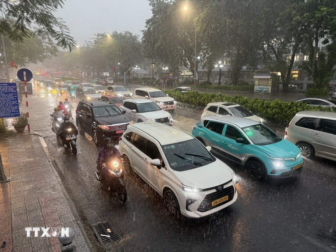 Bão Bualoi sắp vào Biển Đông, nhiều khu vực trên cả nước có mưa lớn- Ảnh 1.