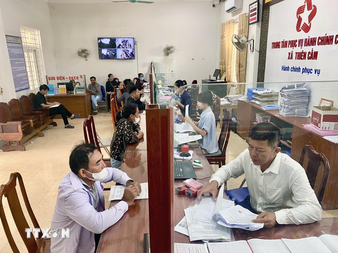 Kết luận của Bộ Chính trị, Ban Bí thư về bộ máy chính trị và chính quyền địa phương 2 cấp- Ảnh 1.