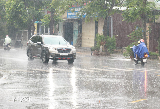 Thời tiết ngày 27/9: Bão số 10 di chuyển nhanh, phạm vi ảnh hưởng rộng- Ảnh 1. Thời tiết ngày 27/9: Bão số 10 di chuyển nhanh, phạm vi ảnh hưởng rộng- Ảnh 1.