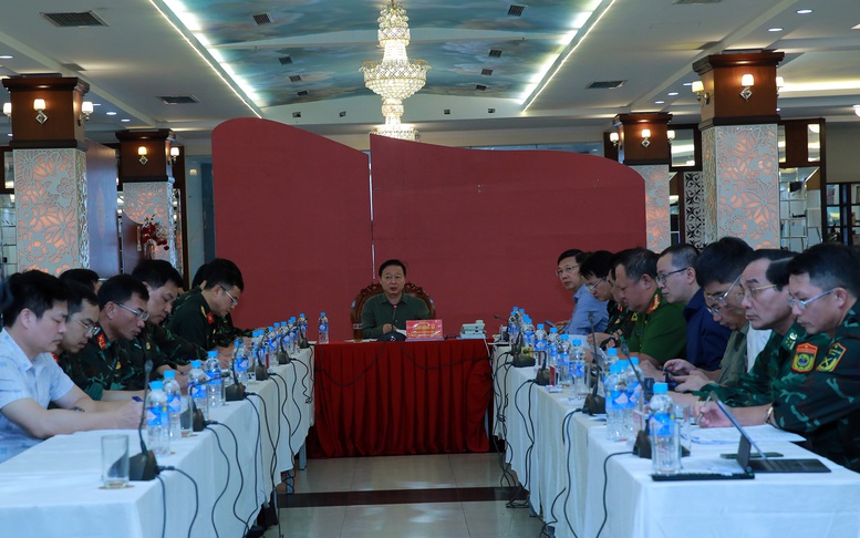 Phó Thủ tướng: Khẩn trương khắc phục hậu quả bão số 10, ứng phó với lũ lụt, sạt lở so mưa lớn sau bão- Ảnh 3.