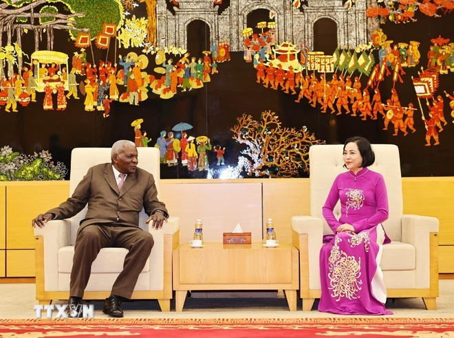 Chủ tịch Quốc hội Cuba Esteban Lazo Hernández bắt đầu thăm chính thức Việt Nam- Ảnh 1.