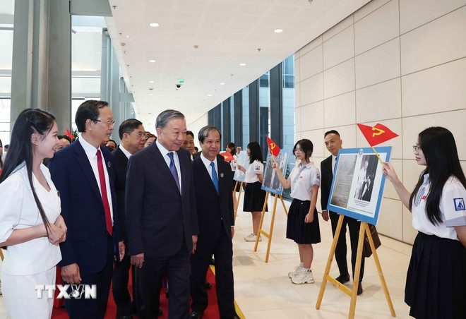 Tổng Bí thư Tô Lâm: Không áp đặt những chuẩn mực cũ cho nền giáo dục hiện đại- Ảnh 3. Tổng Bí thư Tô Lâm: Không áp đặt những chuẩn mực cũ cho nền giáo dục hiện đại- Ảnh 3.